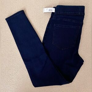 Old Navy Super Skinny Pull On Jeans (Size 6 Petite)